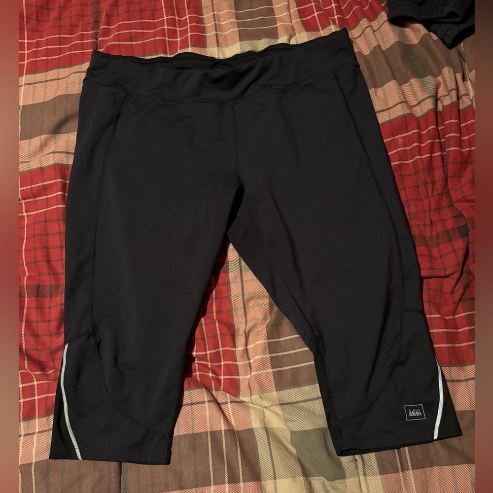 Rei womens active capris black 2x